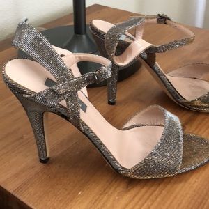 Sarah Jessica Parker sparkly heel